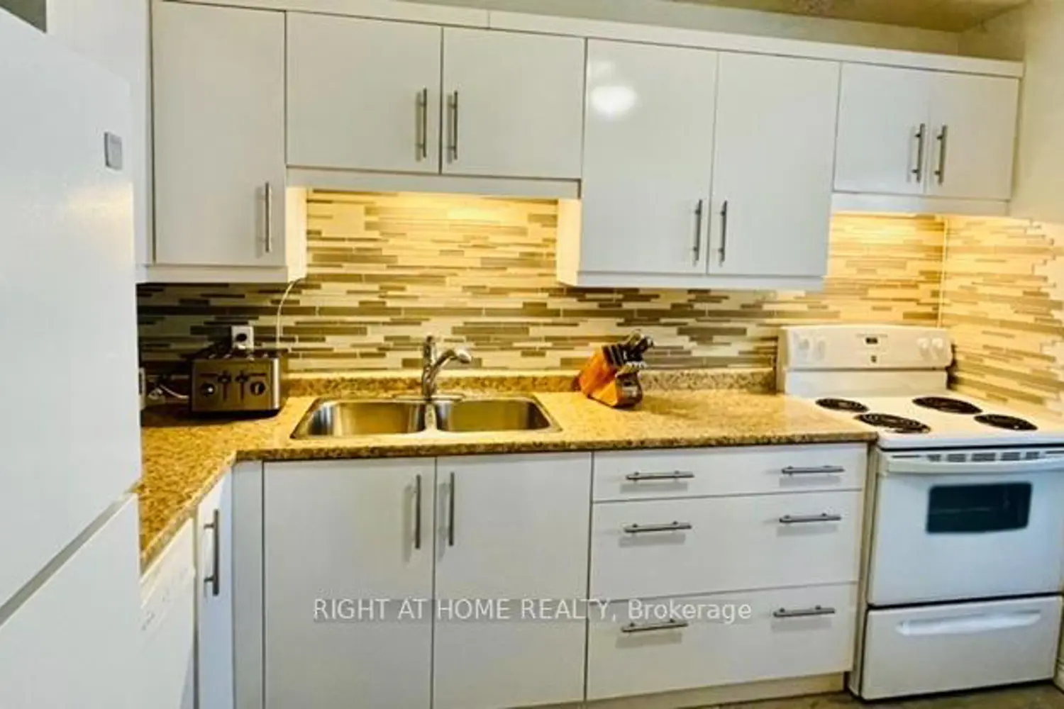 Additional image 6 of 215 Glenridge Avenue 207