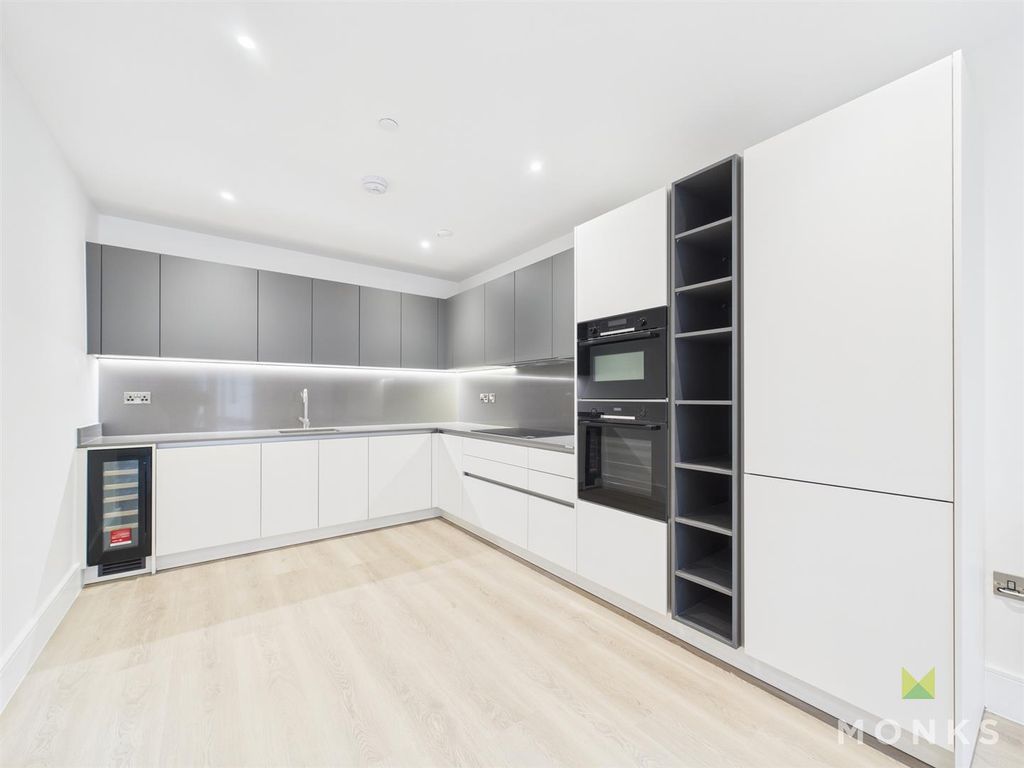 Additional image 3 of 2 bed flat for saleOld Coleham Court, Coleham, Shrewsbury SY3