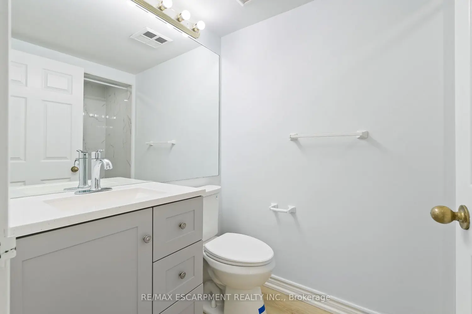 Additional image 15 of 2155 Burnhamthorpe Road 209