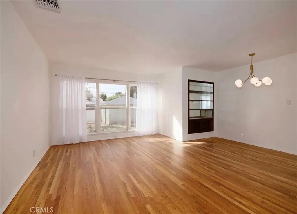 Additional image 5 of 8123 Lindley Ave, Reseda, CA 91335