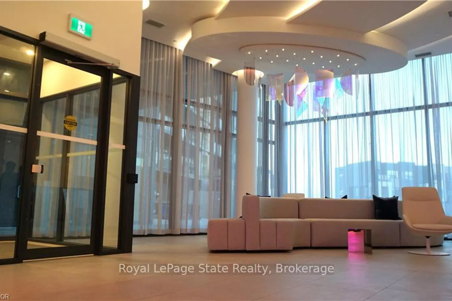 Additional image 14 of 3200 Dakota Common B705