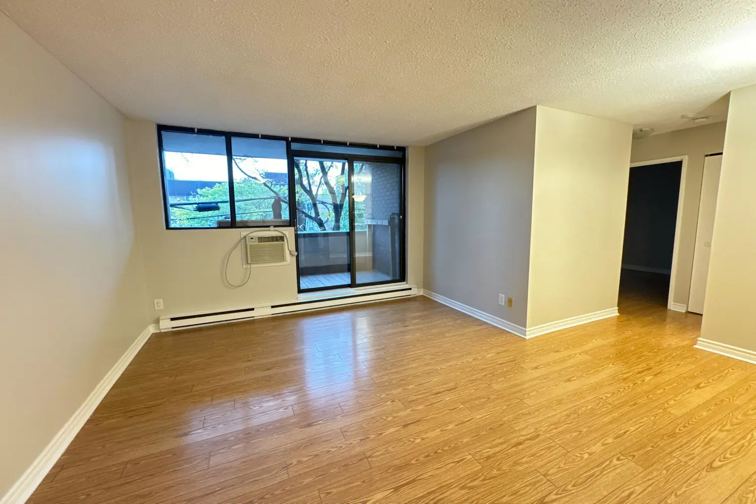 Additional image 4 of 191 Parkdale Avenue 104