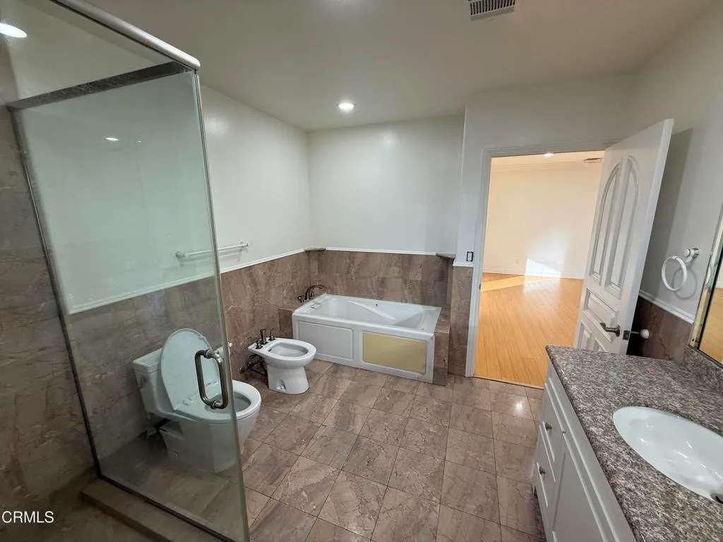 Additional image 32 of 7011 N Liberty Drive, Los Angeles, CA 91405