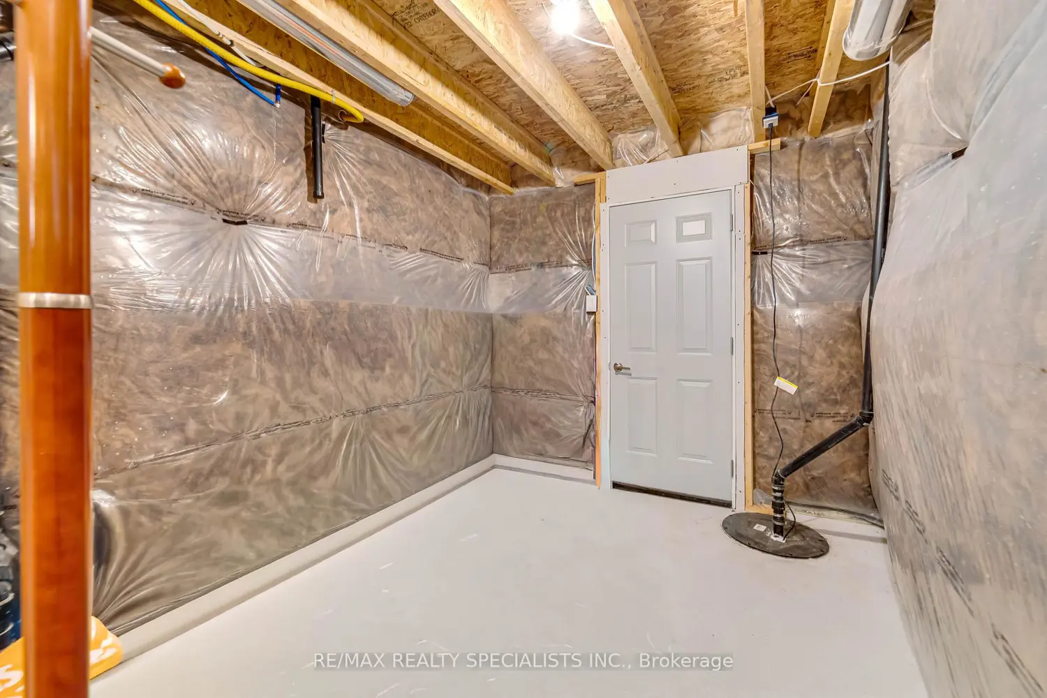 Additional image 16 of 100 Hollywood Court 53