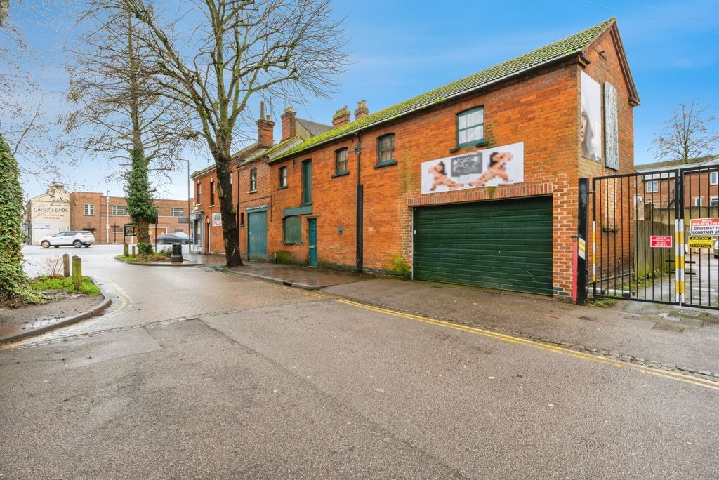 Additional image 24 of Studio for saleMidland Road, Bedford, Bedfordshire MK40