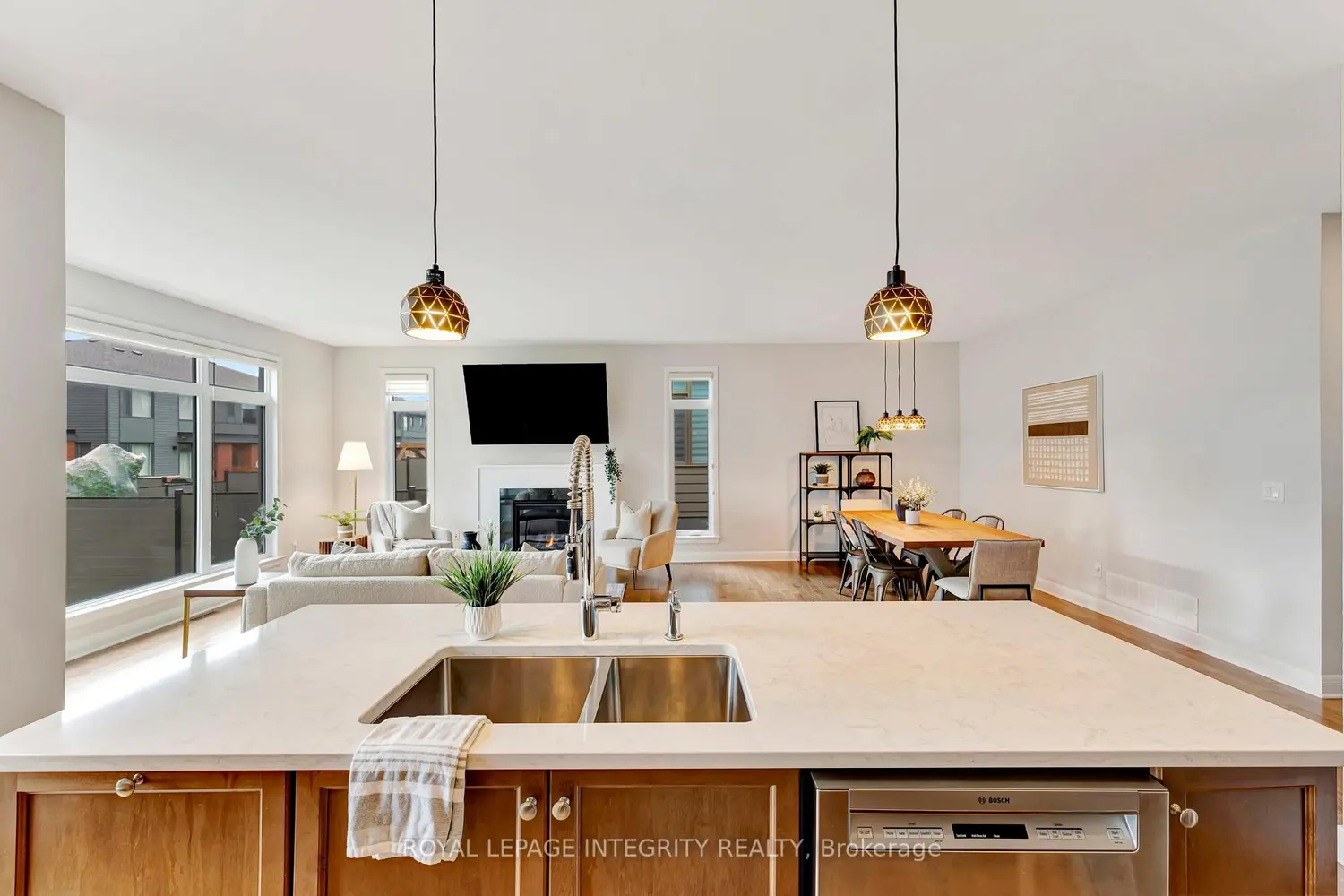 Additional image 9 of 885 Moses Tennisco Street