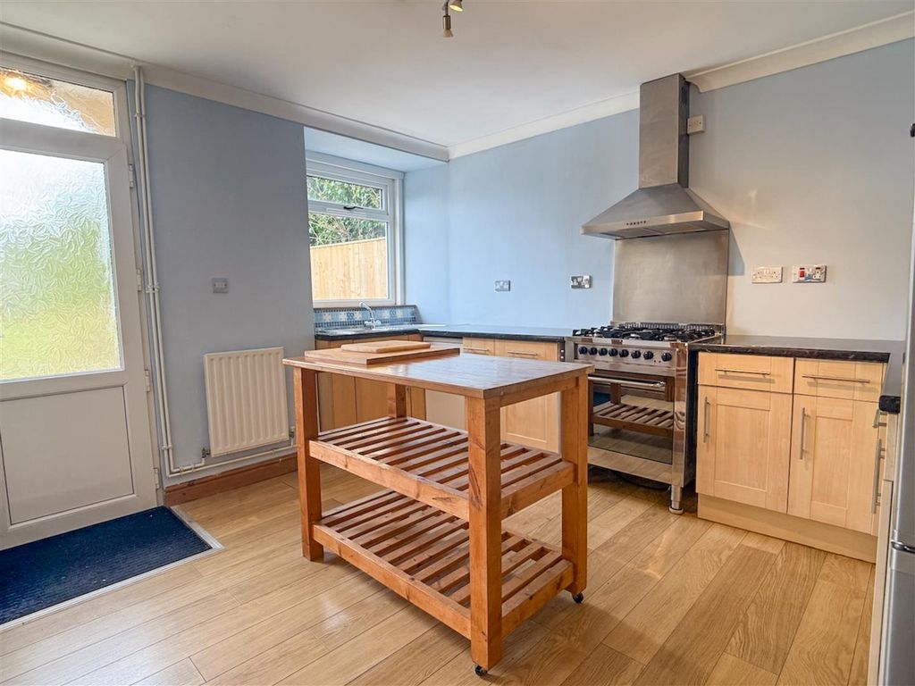 Additional image 17 of 2 bed flat for saleLangland Road, Mumbles SA3
