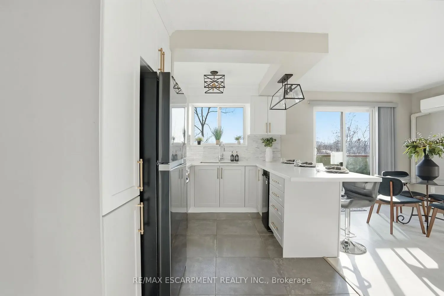 Additional image 5 of 2373 King Street 38