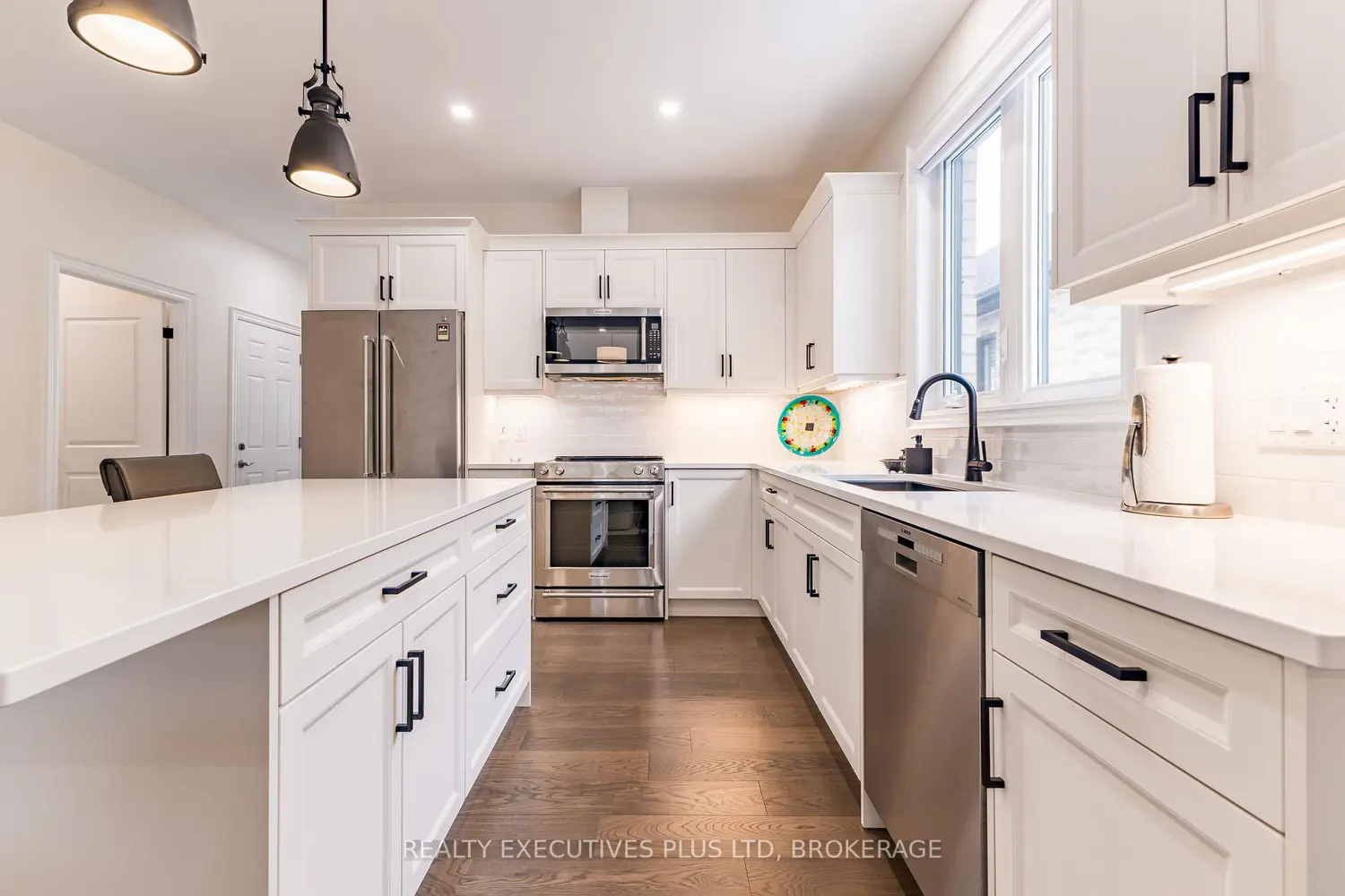 Additional image 12 of 504 Royal Ridge Court