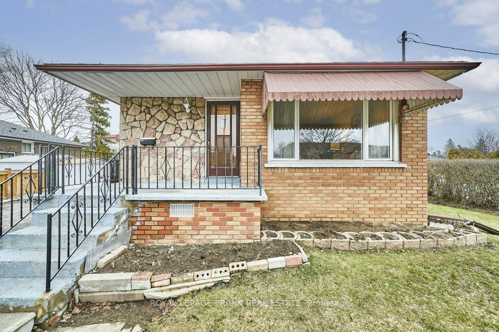 Additional image 6 of 117 Waverly Street S, Oshawa, ON, L1J 5T9