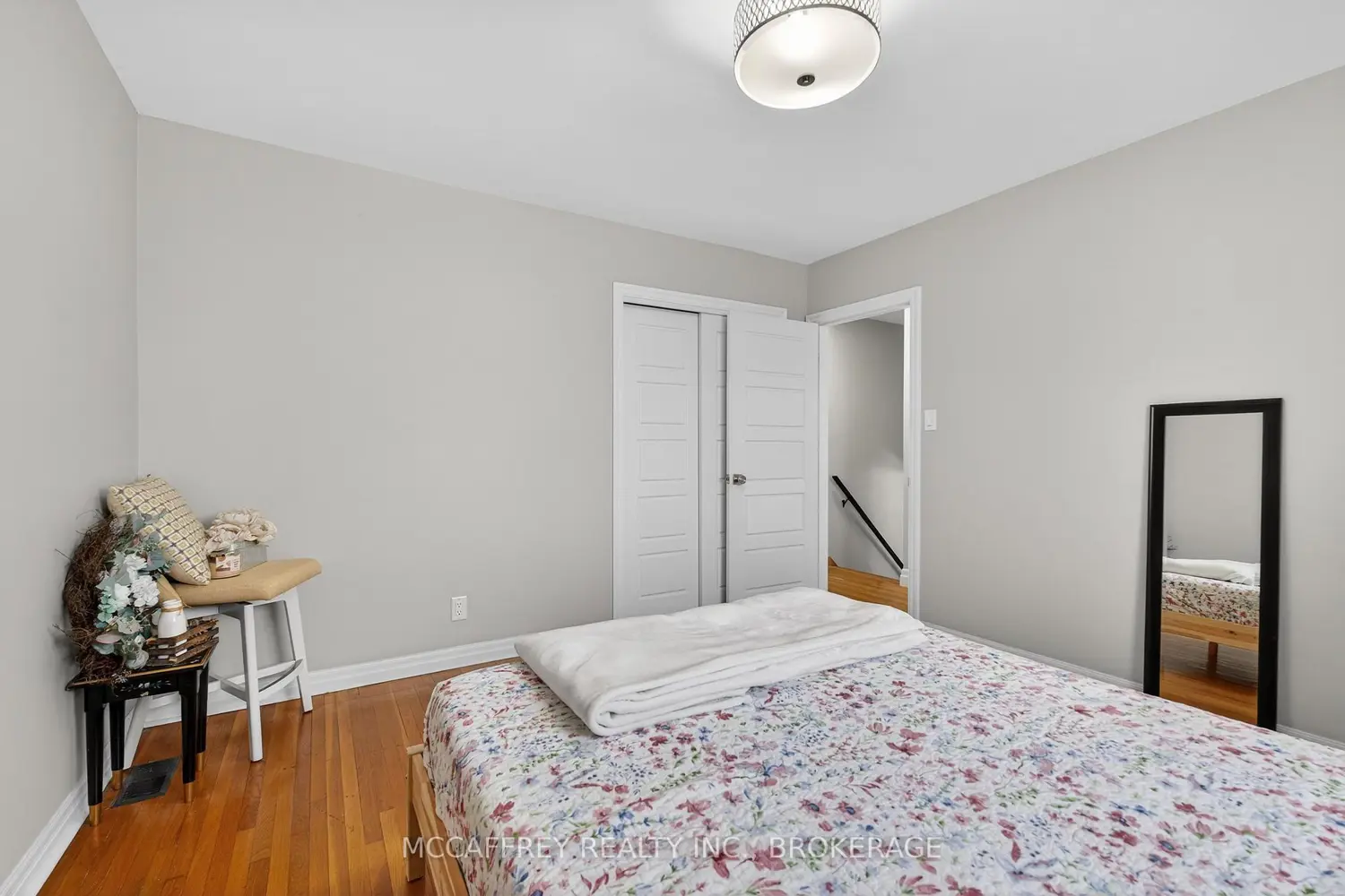 Additional image 12 of 31 Meadowvale Avenue