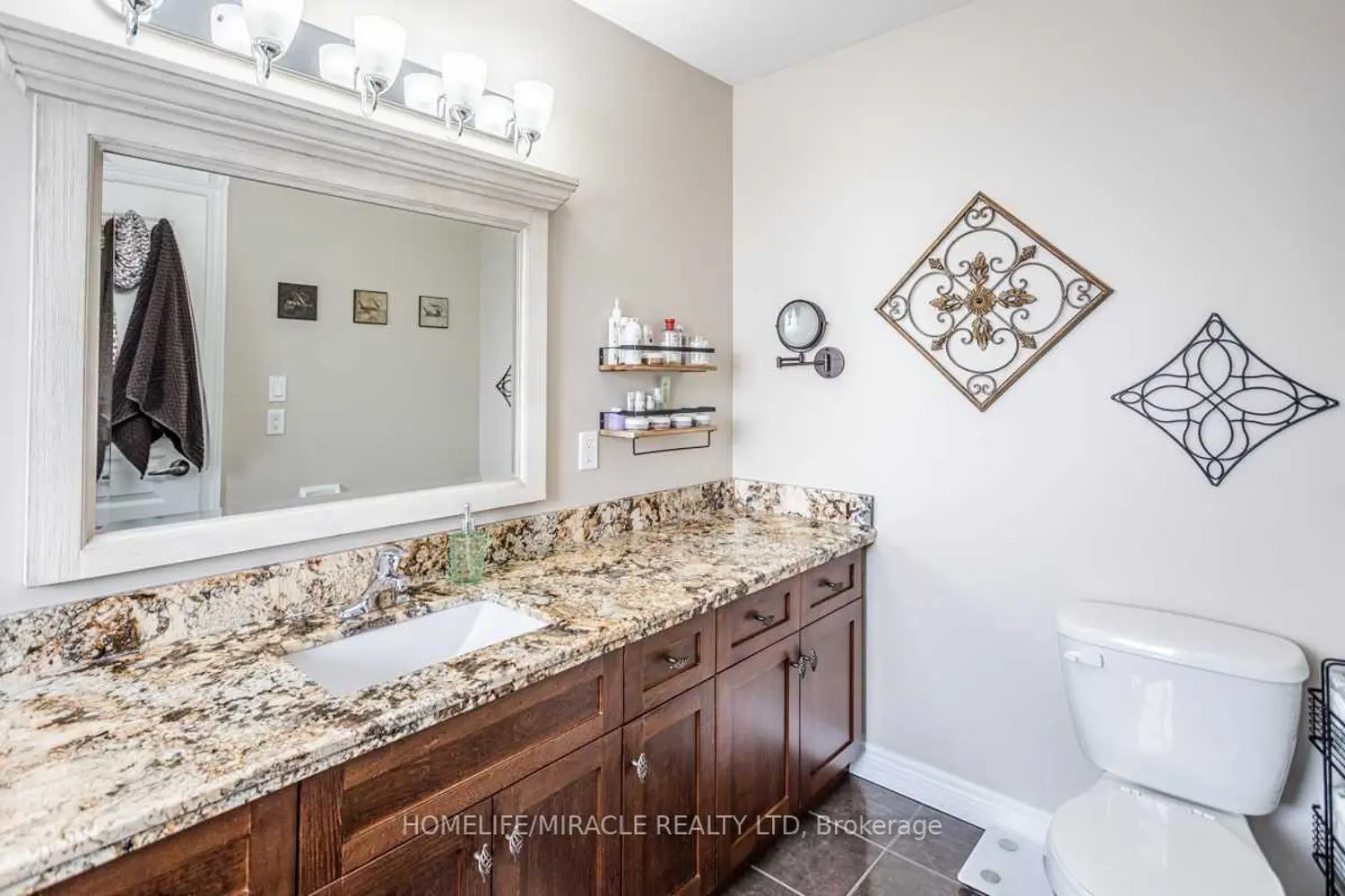 Additional image 14 of 94 Fall Fair Way