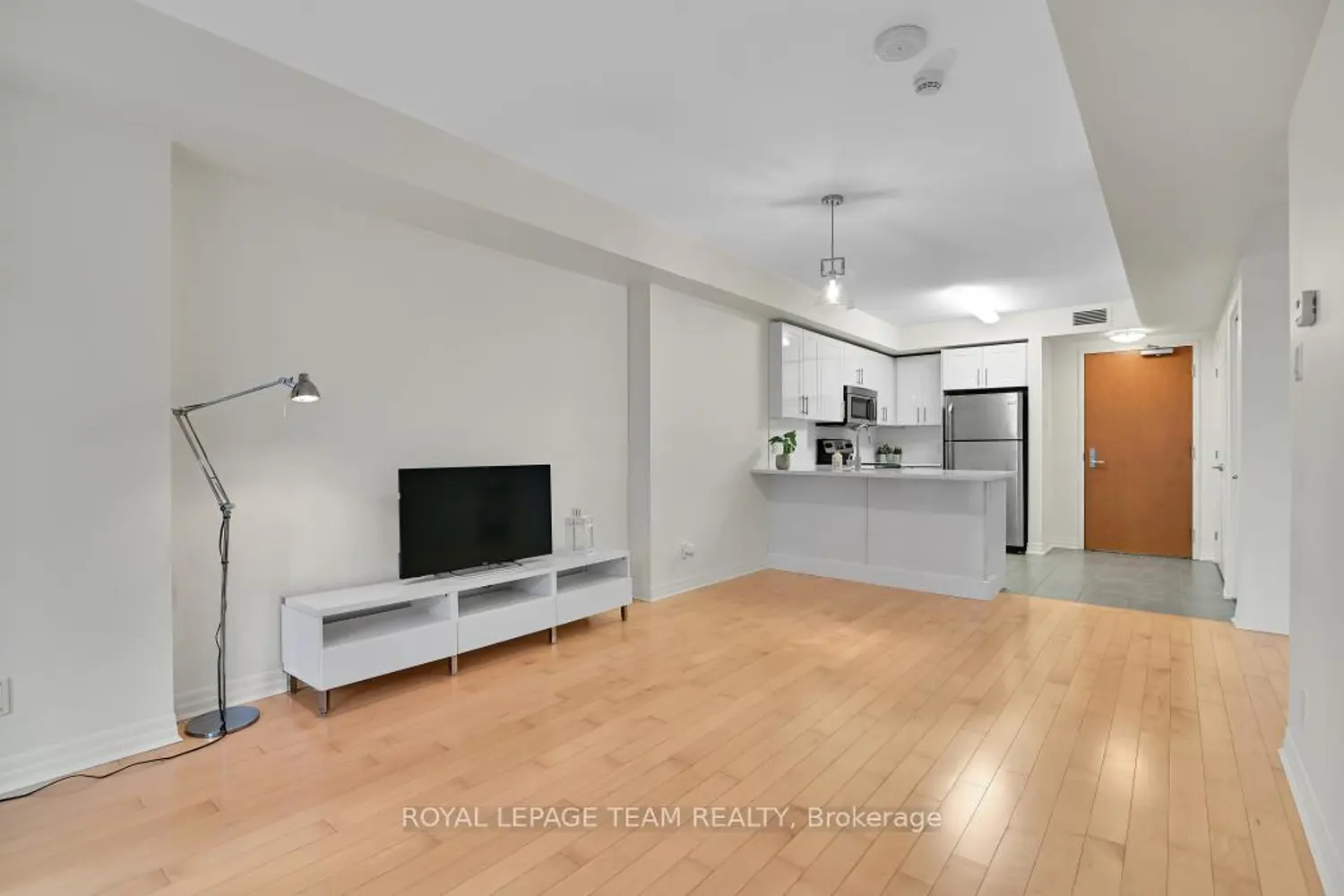 Additional image 7 of 242 Rideau Street 703