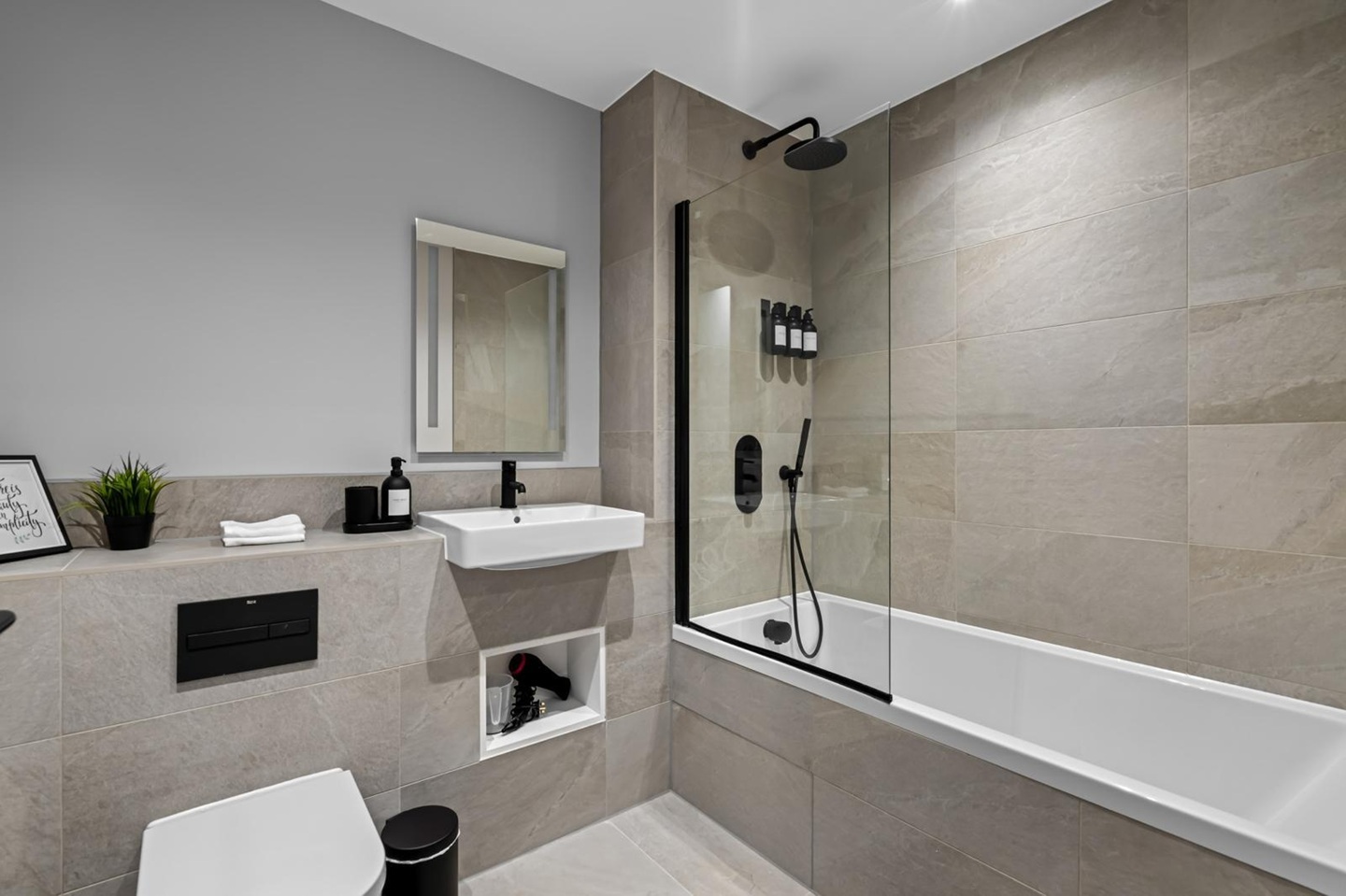 Additional image 18 of 1 Bed Flat, Pressworks, B3, N1 7GU