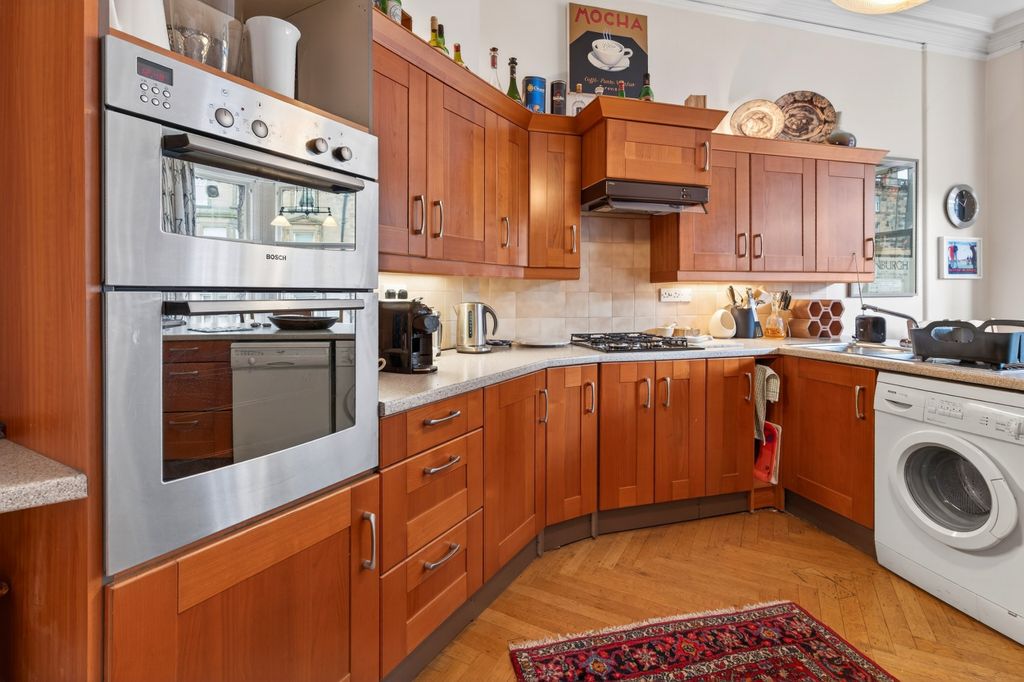 Additional image 4 of 4 bed flat for sale21 2 Rothesay Terrace, Edinburgh EH3