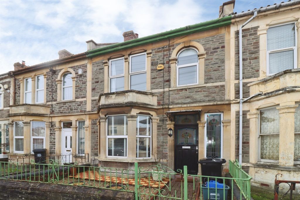 3 bed terraced house for saleCross Street, Bristol BS15
