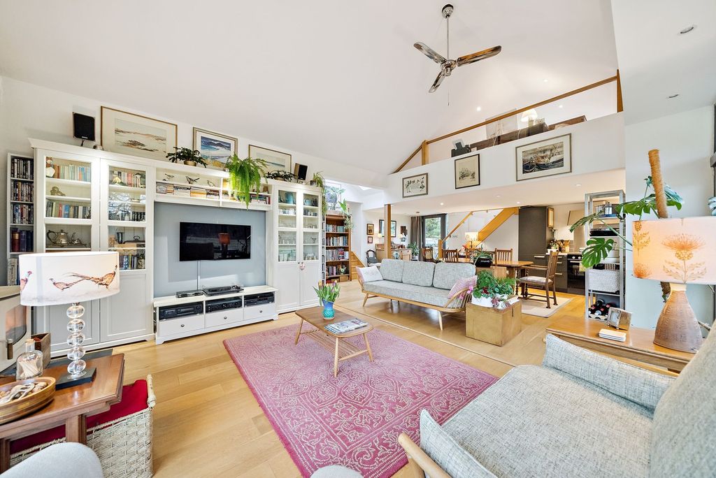 Additional image 2 of 3 bed detached house for saleMuirland Cottage, Arden, Alexandria G83