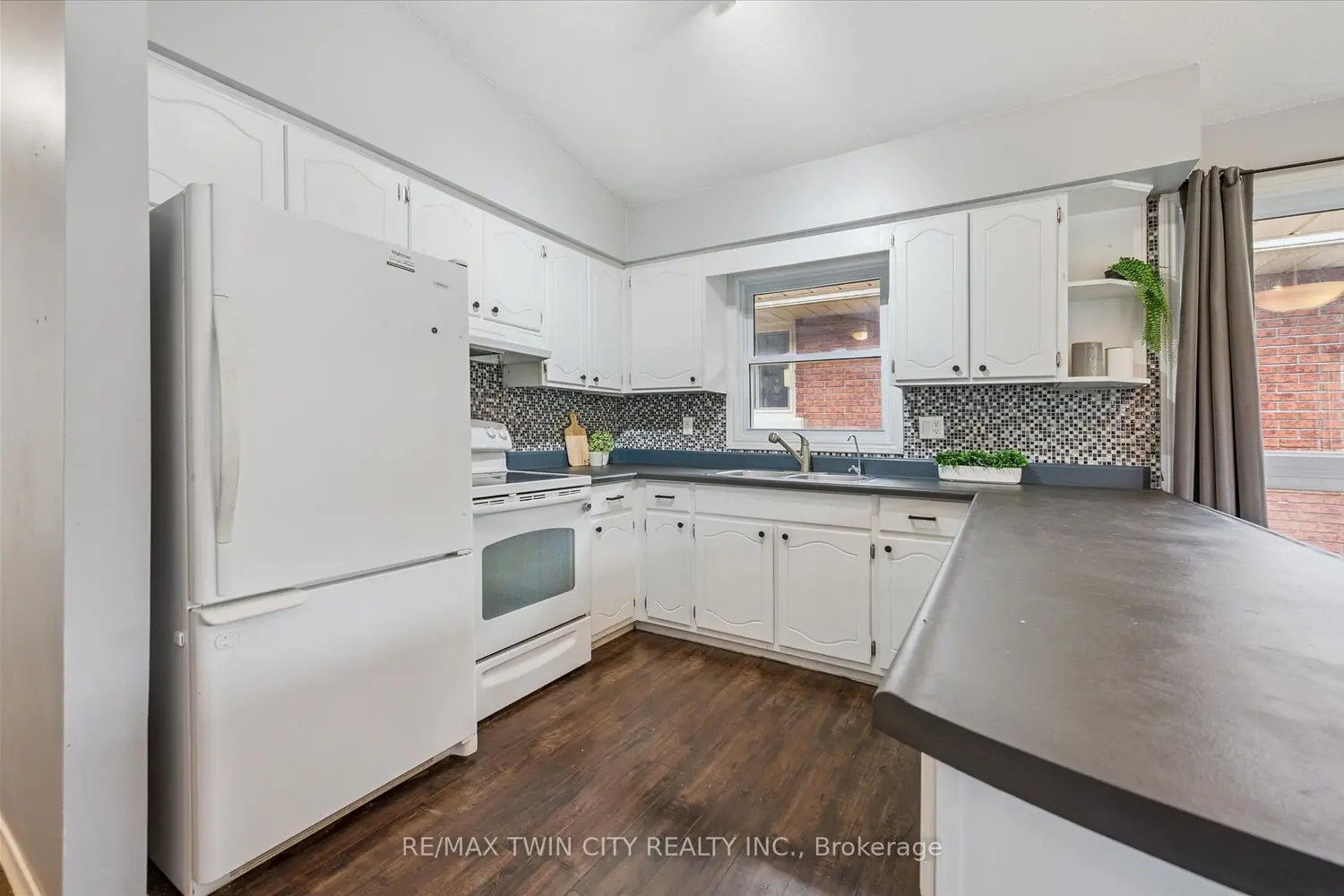 Additional image 8 of 635 Raglan Street