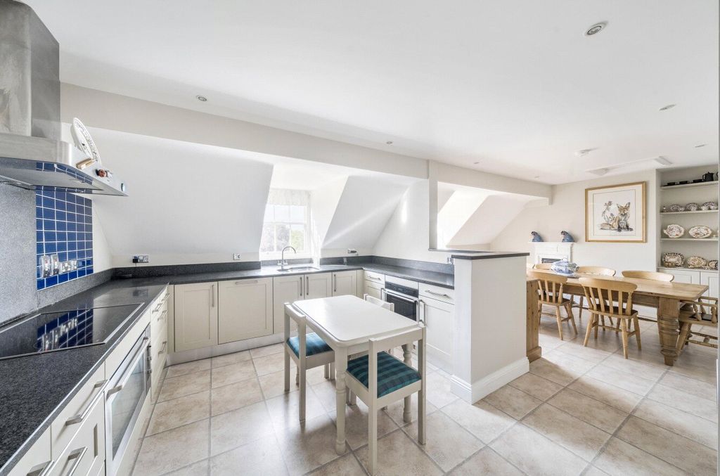 Additional image 5 of 2 bed flat for saleLattiford, Holbrook, Wincanton, Somerset BA9