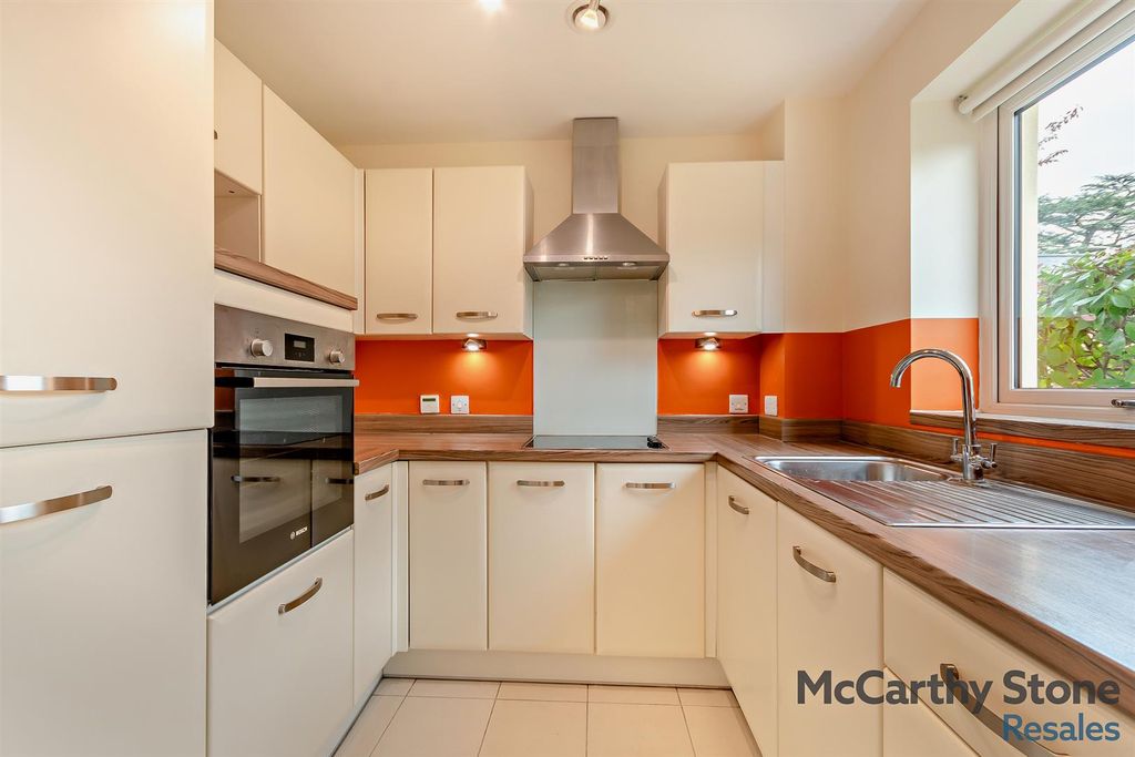 Additional image 9 of 2 bed flat for saleFrancis Court, Barbourne Road, Worcester WR1