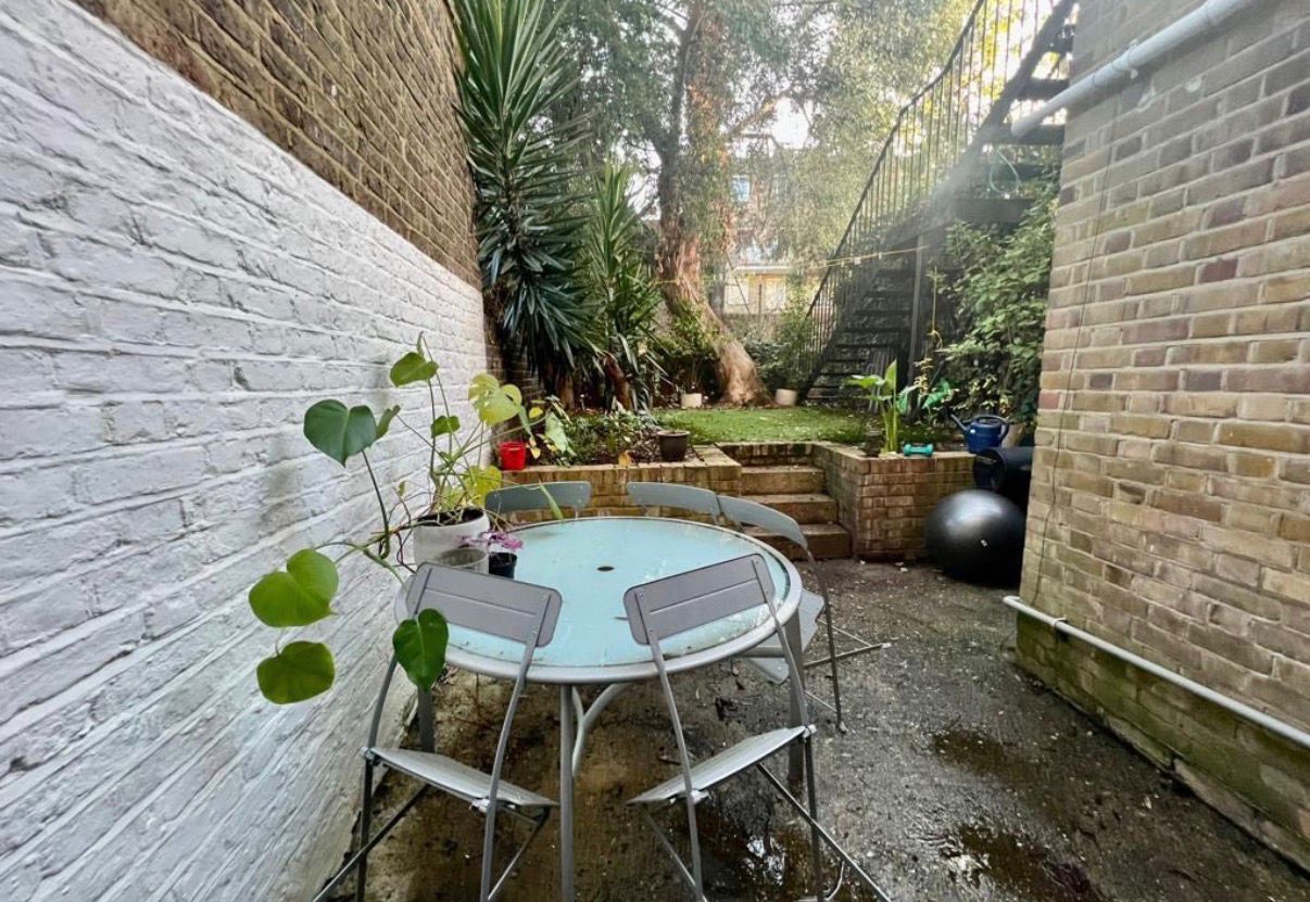 Additional image 2 of 2 Bed Maisonette, Cleveland Road, N1, N1 7GU