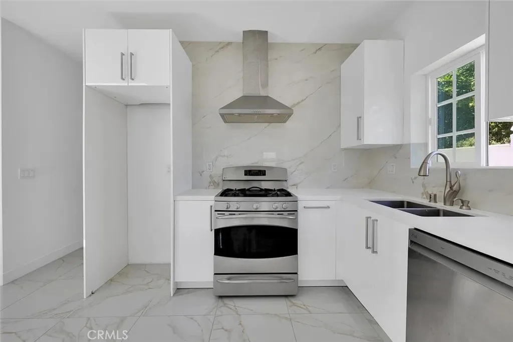 Additional image 10 of 634 E Valencia Avenue, Burbank, CA 91501