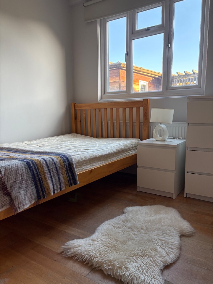 Additional image 8 of 2 Bed Flat, Fortess Grove, NW5, N1 7GU