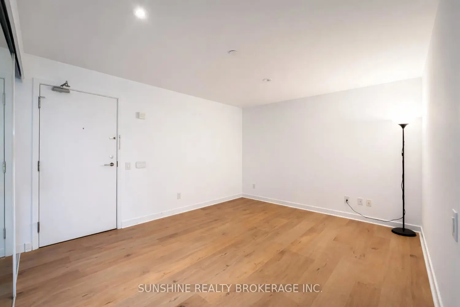 Additional image 9 of 72 Esther Shiner Boulevard 223