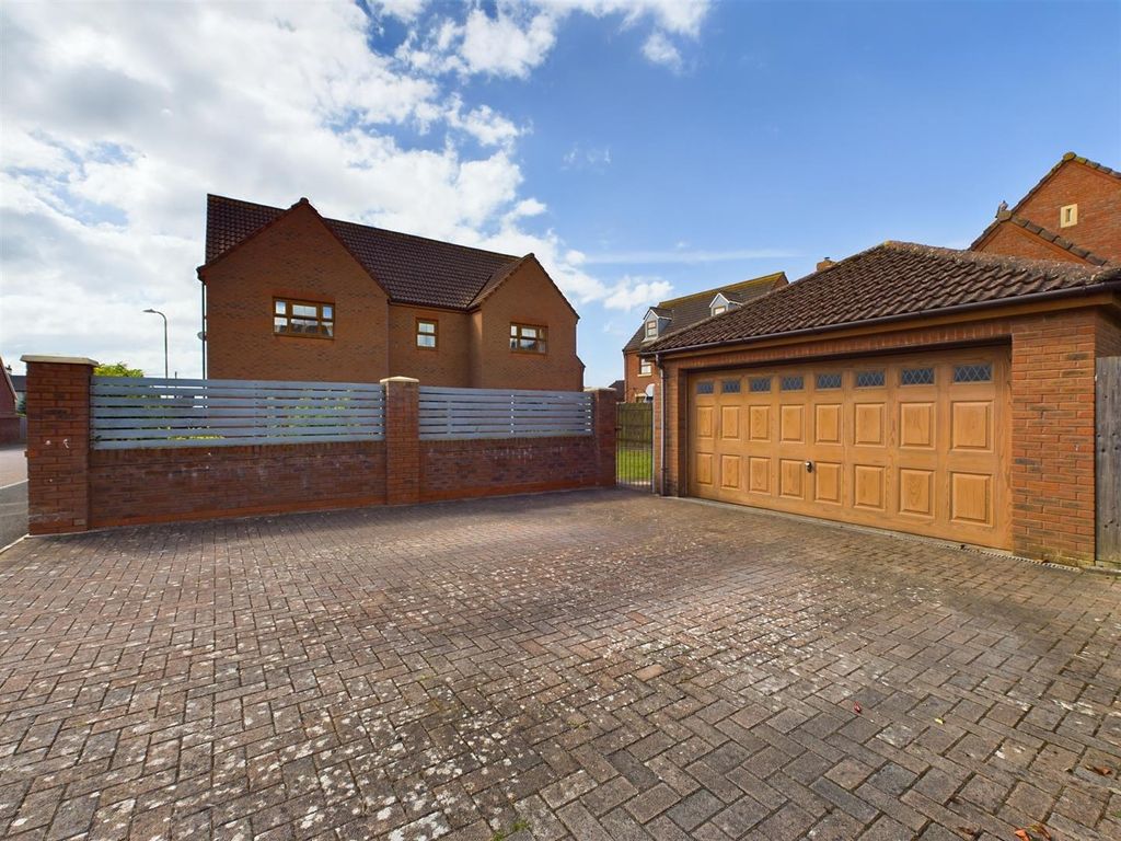 Additional image 20 of 5 bed detached house for saleSanderling Way, Porthcawl CF36