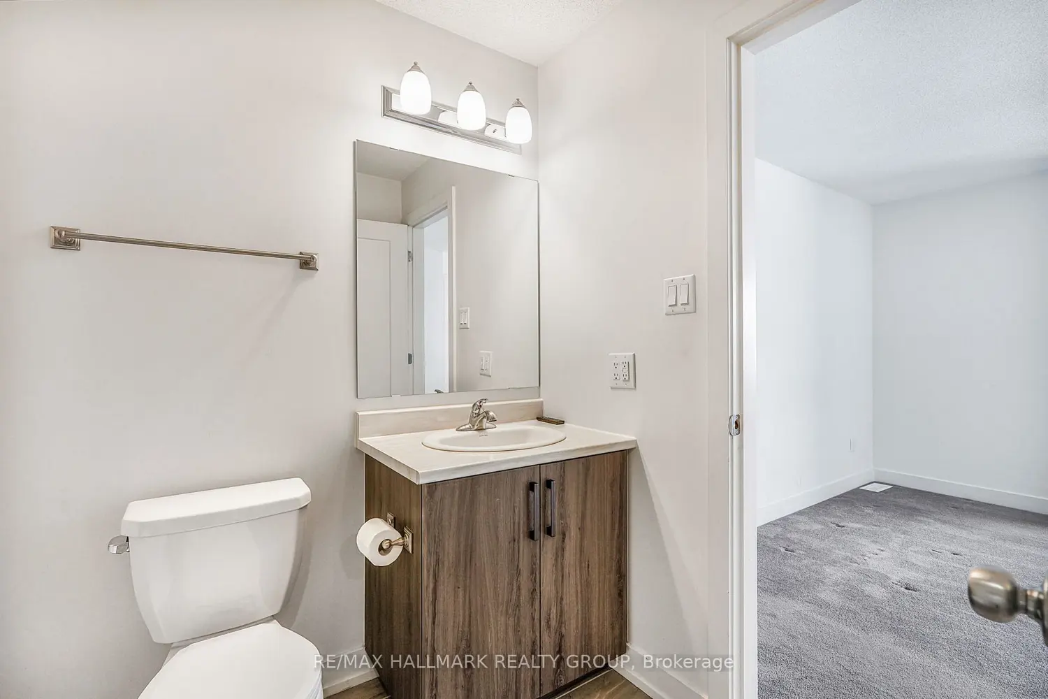 Additional image 10 of 877 Platinum Street