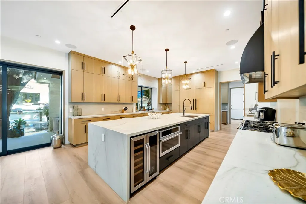 Additional image 25 of 19225 Rosita St, Tarzana, CA 91356