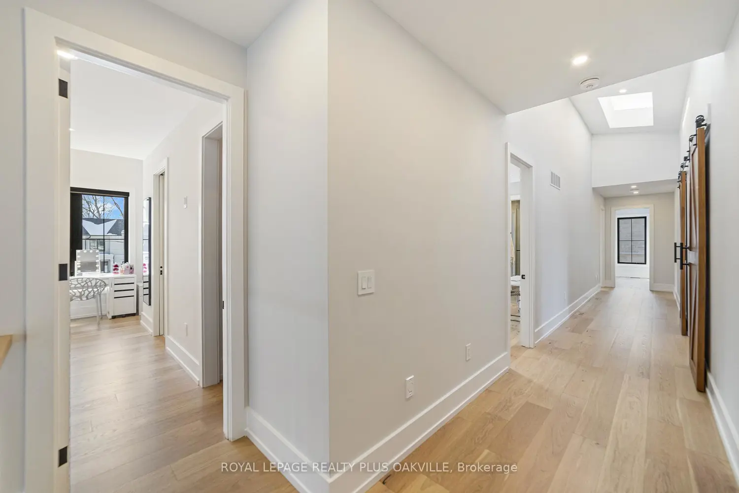 2057 Salvator Boulevard photo 5