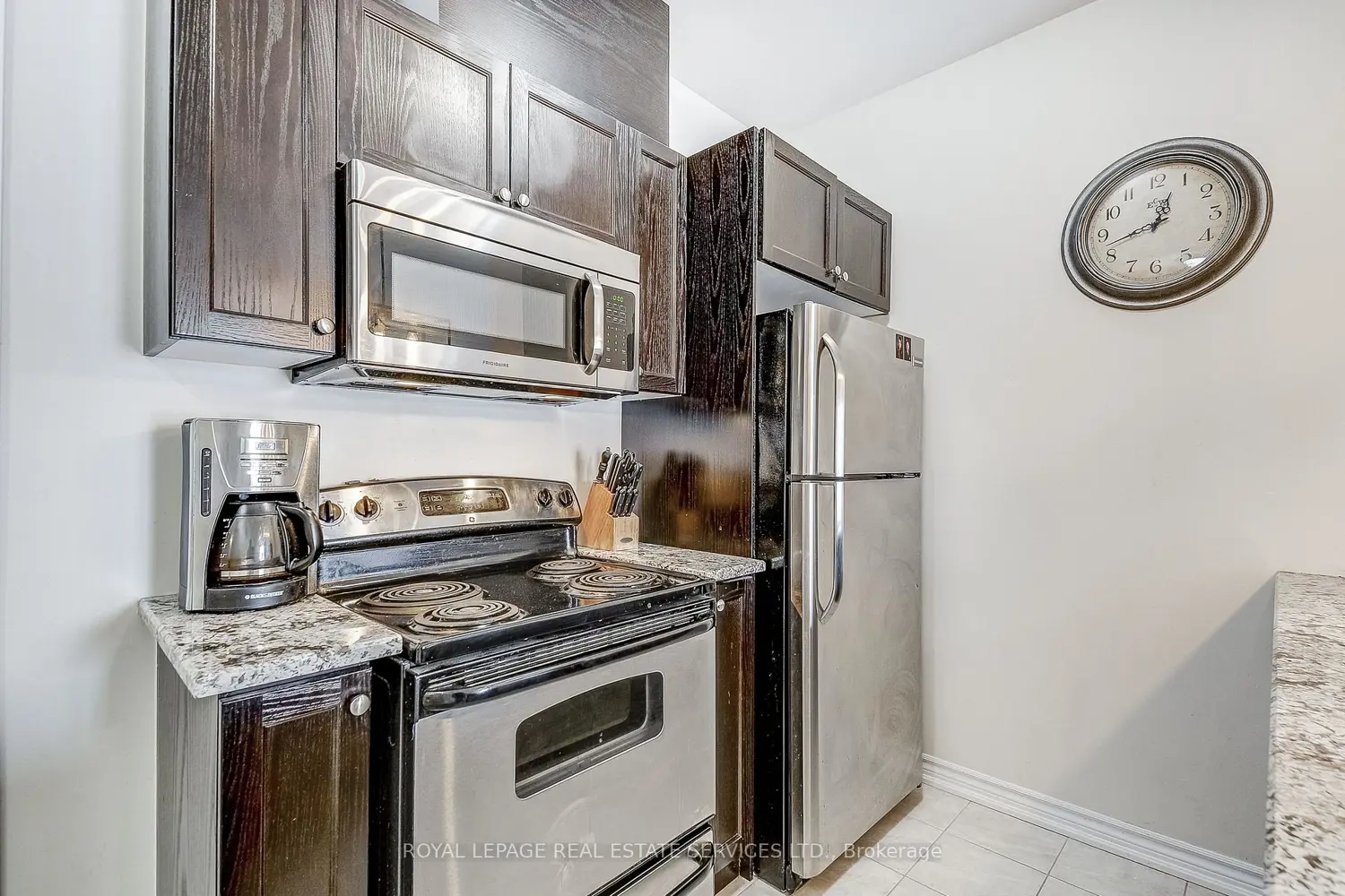 Additional image 6 of 1360 Costigan Road 211