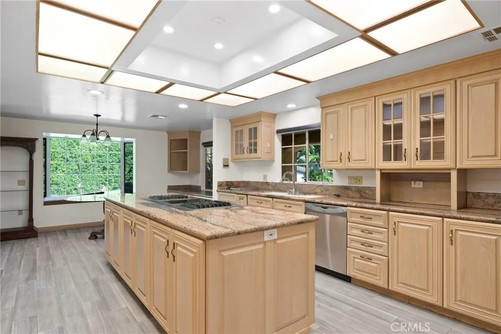 Additional image 63 of 809 Highland Drive, La Canada Flintridge, CA 91011