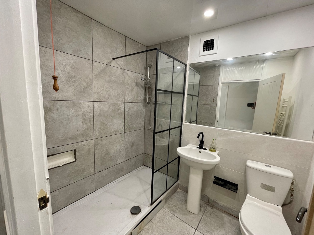 Additional image 9 of 3 Bed Flat, Warwick Crest, B15, N1 7GU