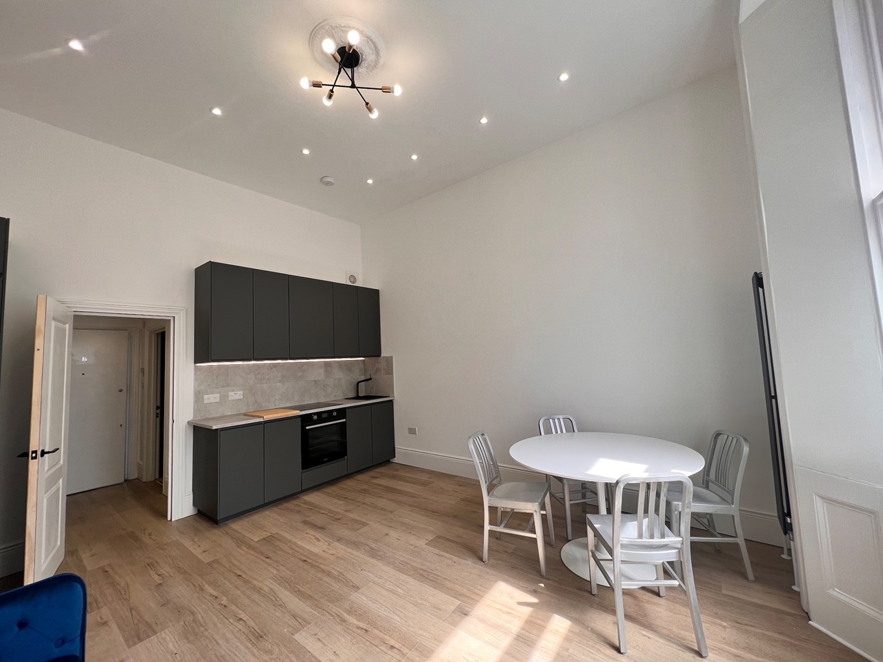 Additional image 3 of 1 Bed Flat, Gloucester Terrace, W2, N1 7GU