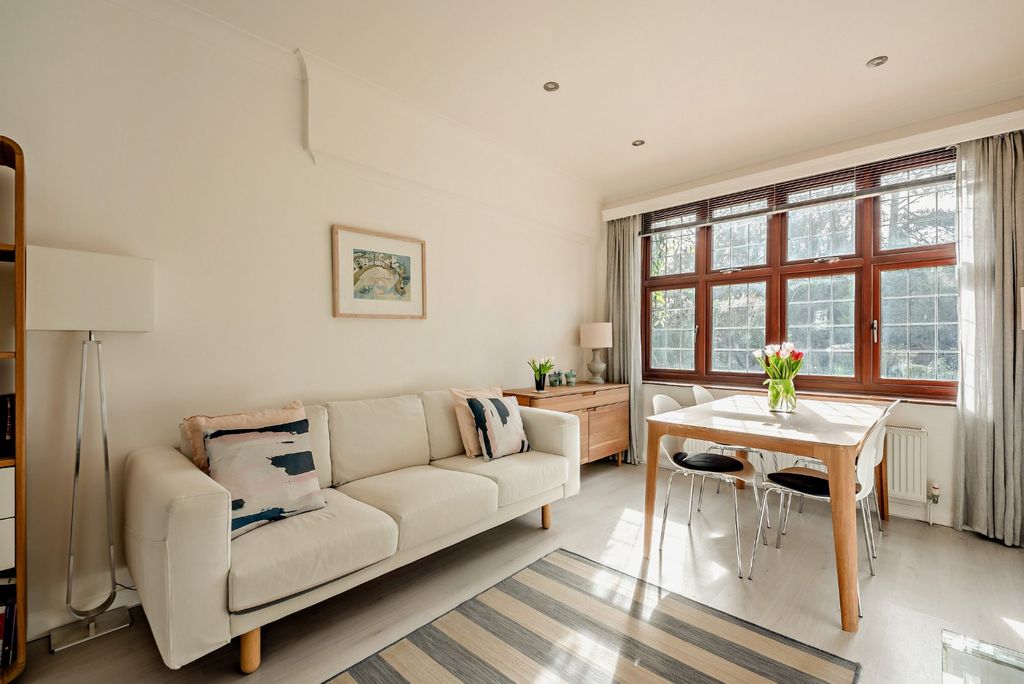 Additional image 9 of 5 bed detached house for saleTydehams, Newbury, Berkshire RG14