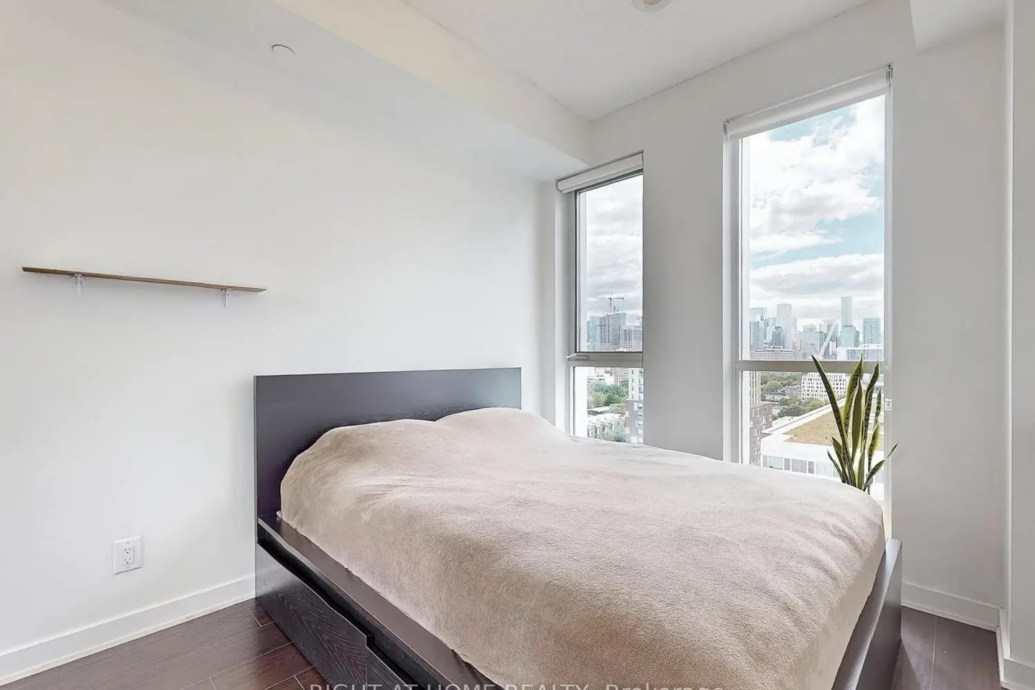 Additional image 5 of 55 Regent Park Boulevard 1407