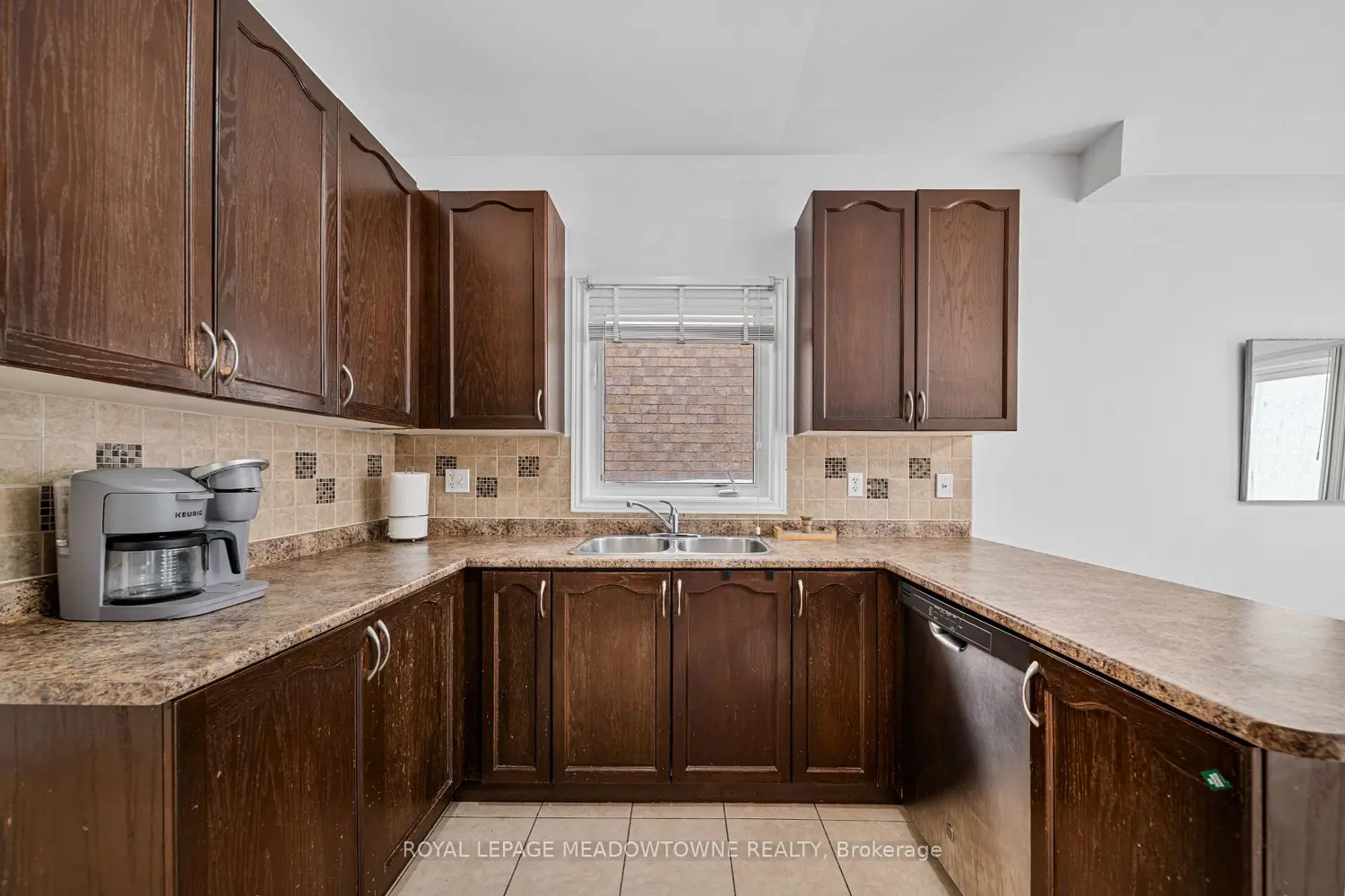 Additional image 13 of 15 New Hampshire Court