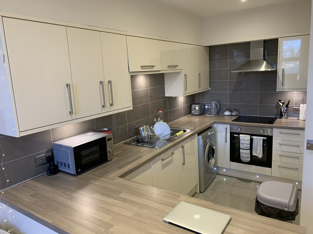 Additional image 3 of 2 Bed Flat, Headingley Lane, LS6, N1 7GU