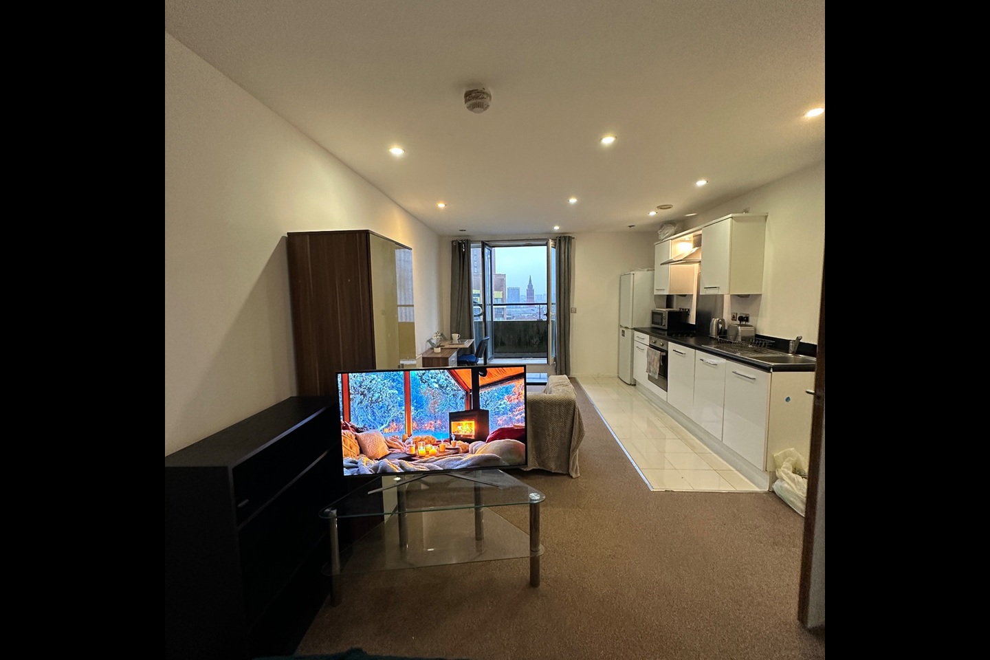 Studio Flat, Masshouse Plaza, B5, N1 7GU