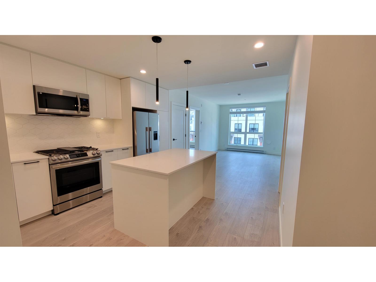 215 8380 200A STREET