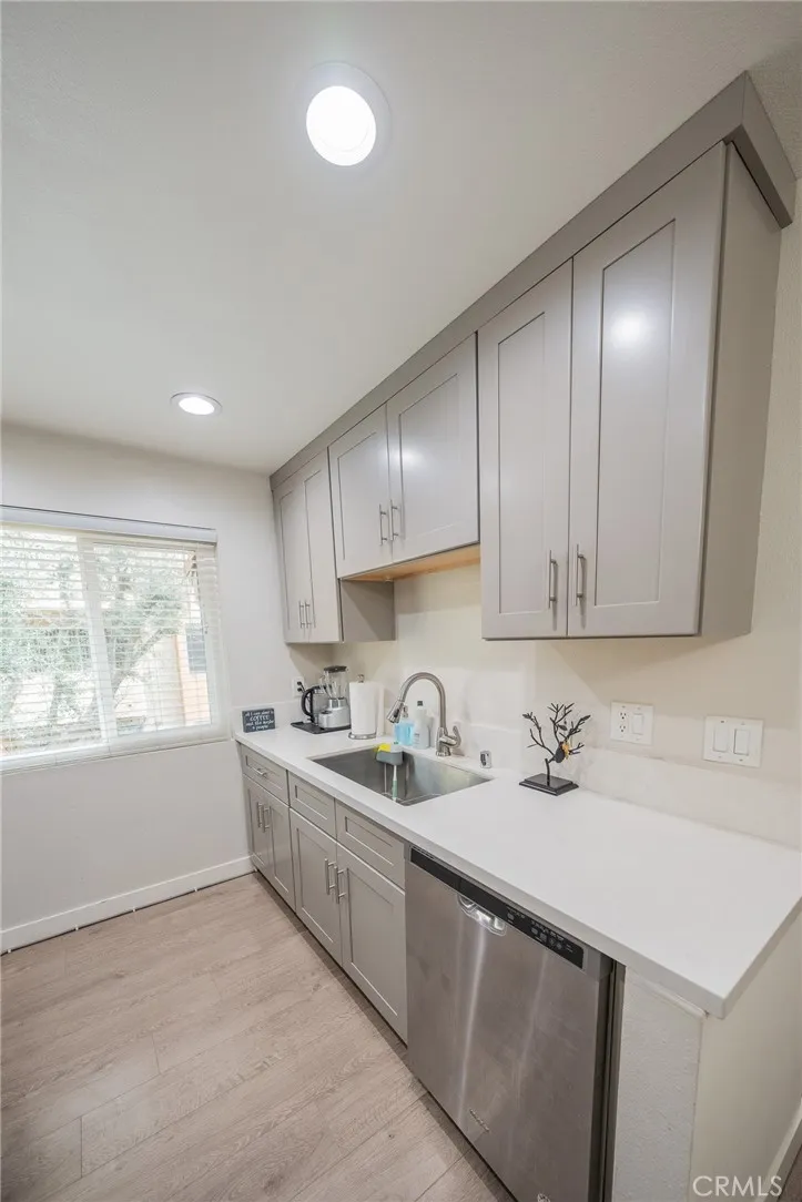 Additional image 34 of 15425 Sherman Way Unit 241, Van Nuys, CA 91406