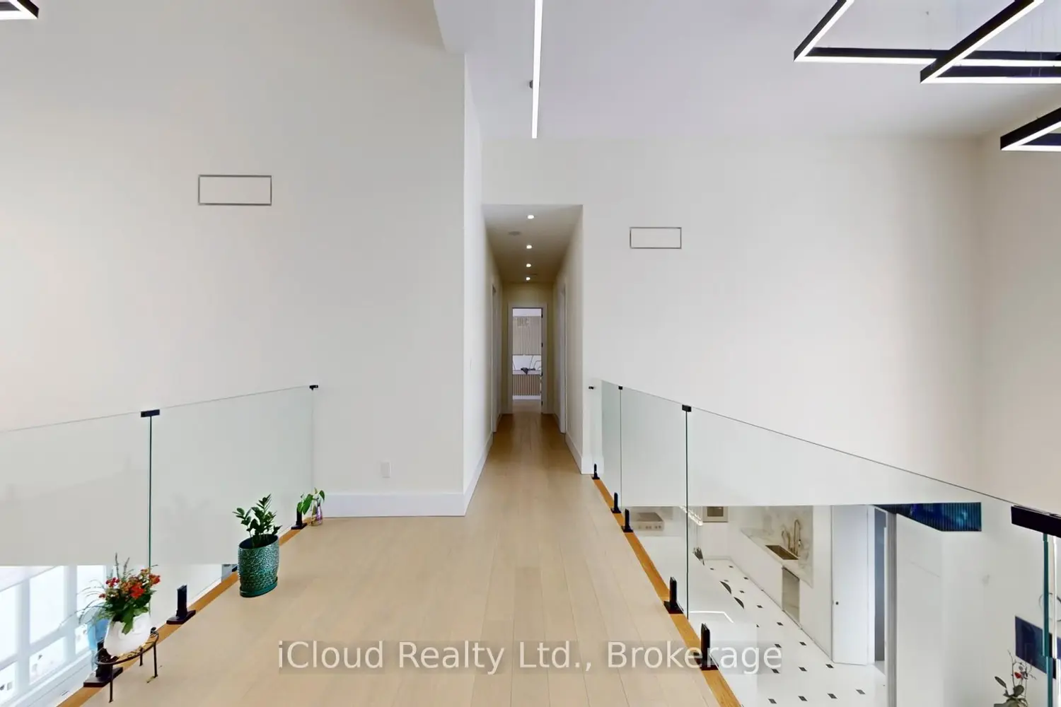 Additional image 10 of 674525 Hurontario Street