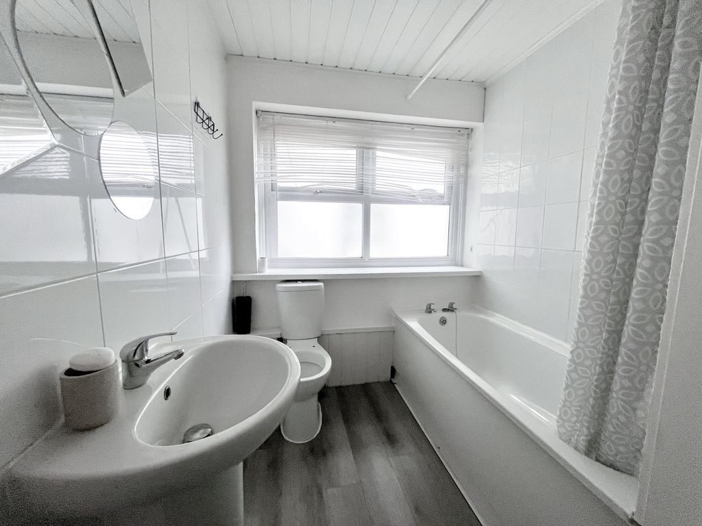 Additional image 3 of 1 bed flat for saleMarine Parade, Worthing BN11