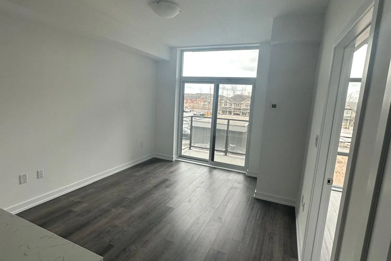 Additional image 6 of 470 Dundas Street 212