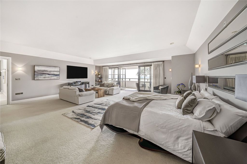 Additional image 35 of 6 bed detached house for saleSea Way, Middleton-On-Sea, West Sussex PO22