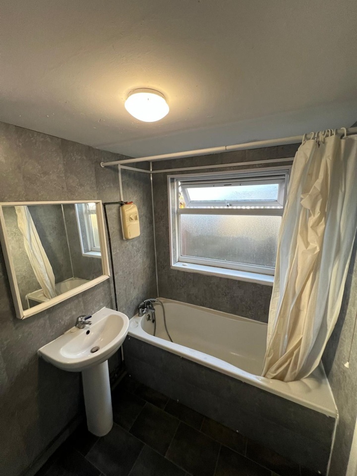 Additional image 5 of Room in a Shared House, Ash Road, B8, N1 7GU