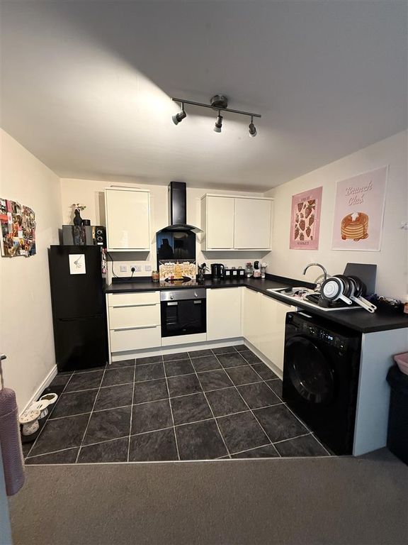 Additional image 6 of Property for sale104–106 Beverley Road, Hull HU3