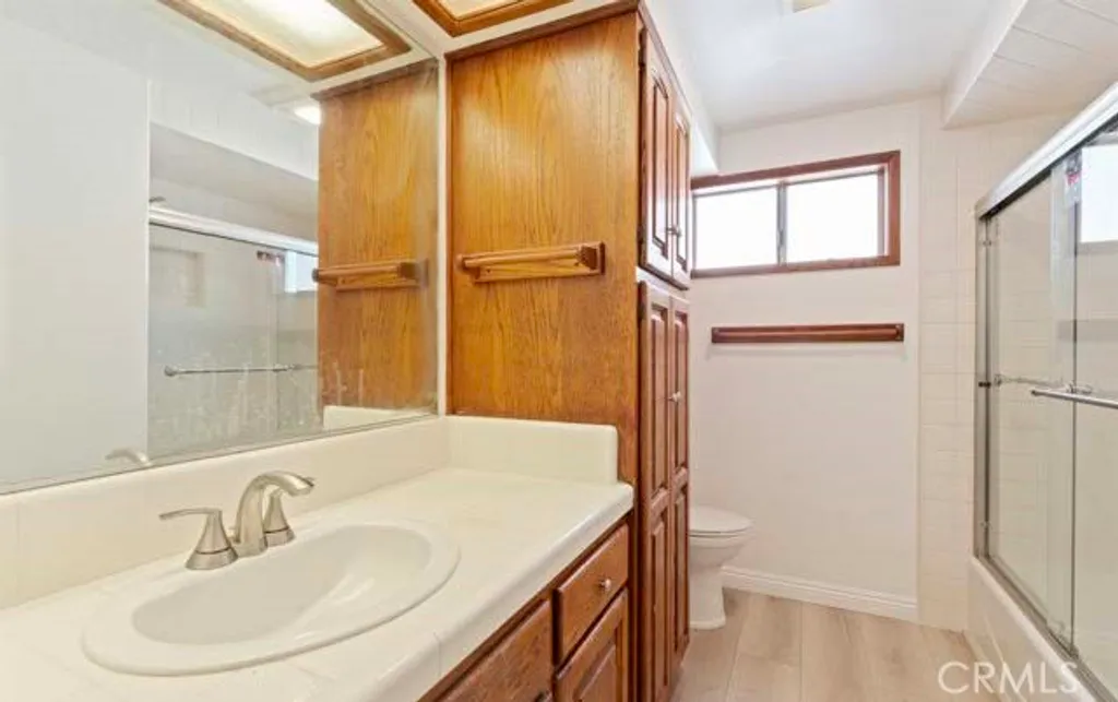 Additional image 13 of 911 N Pass Ave, Burbank, CA 91505